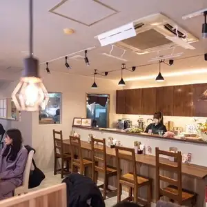 BRISKSTAND ASAKUSAのカウンター席